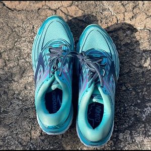 Brooks size 9 gently used